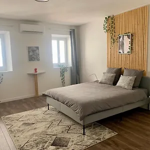 https://studio-via-romana-vaison-la-romaine.fr-provencehotel.com