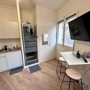 https://petit-studio-prox-velodrome-mer.fr-provencehotel.com