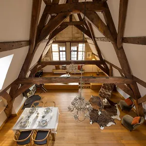 https://chic-penthouse-grand-place.brusselshotelsbook.com